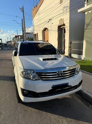 TOYOTA HILUX SW4 3.0 SRV 4X4 7 LUGARES 16V TURBO INTERCOOLER DIESEL 4P AUTOMÁTICO